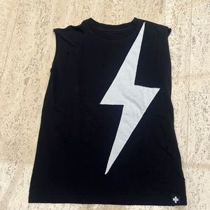 NUNUNU distressed tee 6/7yo